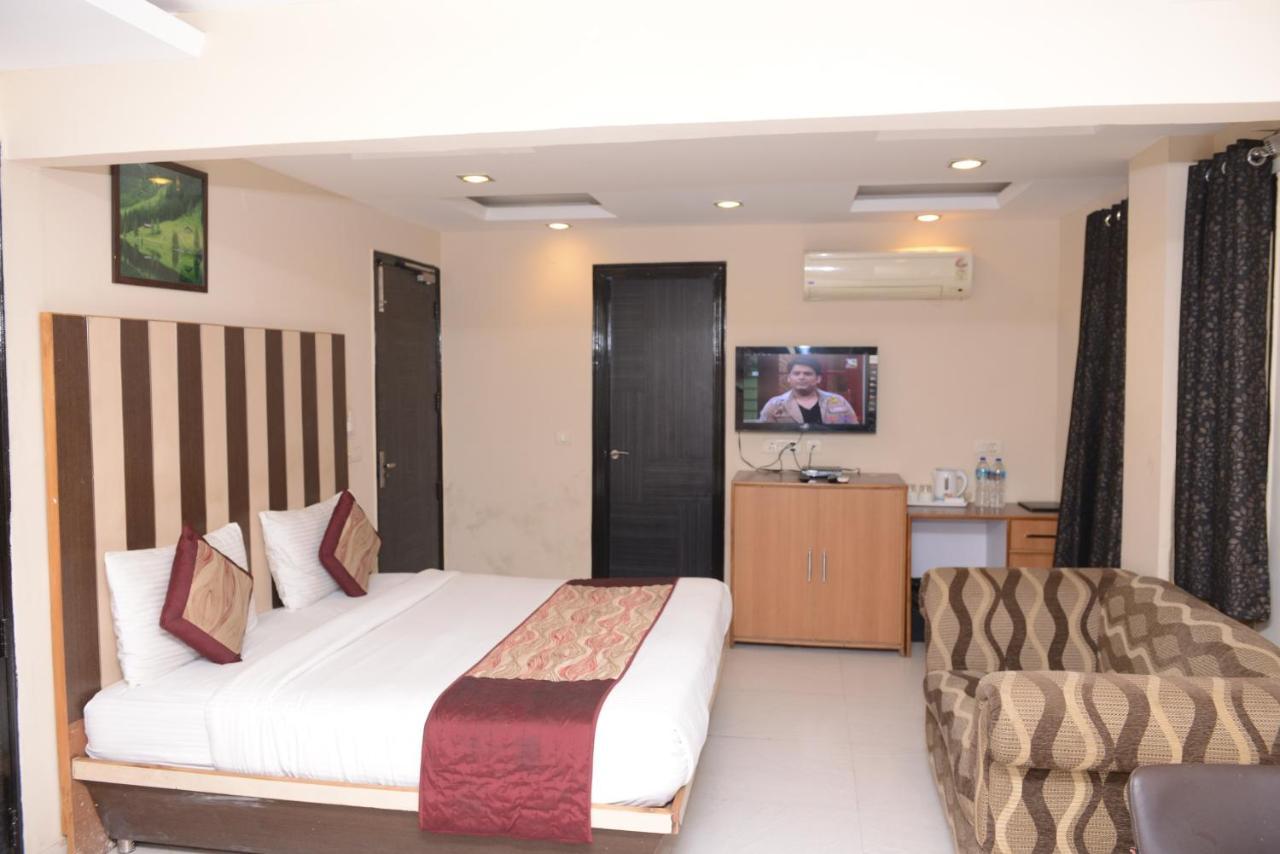 Hotel Balsons Continental Neu-Delhi Exterior foto